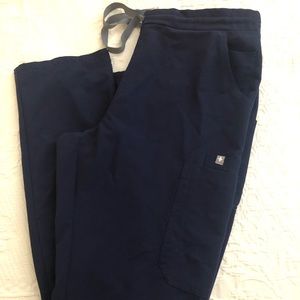 Navy Figs Yola skinny leg scrub pants